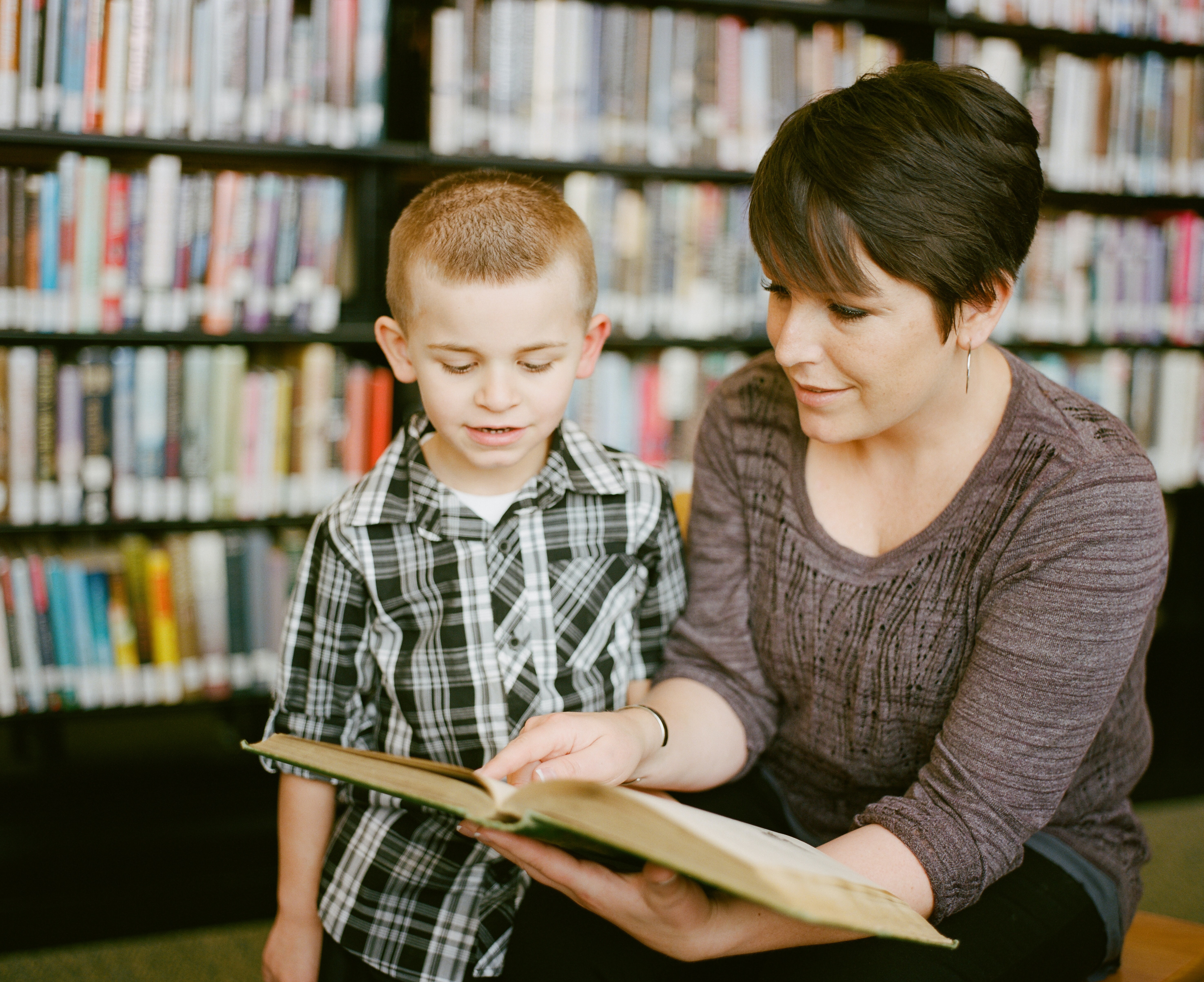 Apprendre à lire : comment initier mon enfant à la lecture ?